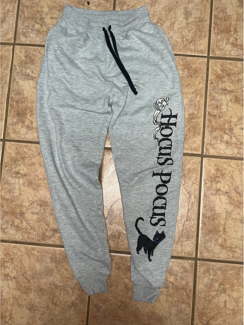 Disney Hocus Pocus Women’s Jogger Sweatpants Size XS (1) Gray Black Cat
